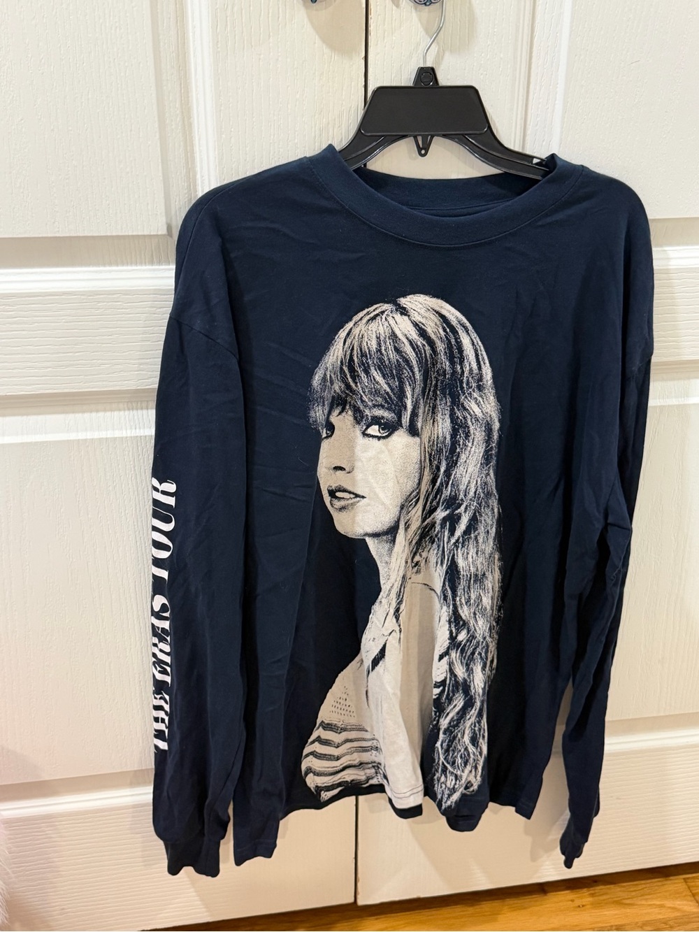 Taylor Swift Navy Long Sleeve Graphic Tee with White Portrait